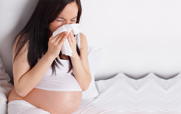 Mẹ bầu cần có biện pháp an toàn phòng và trị bệnh cúm để không ảnh hưởng đến thai nhi.